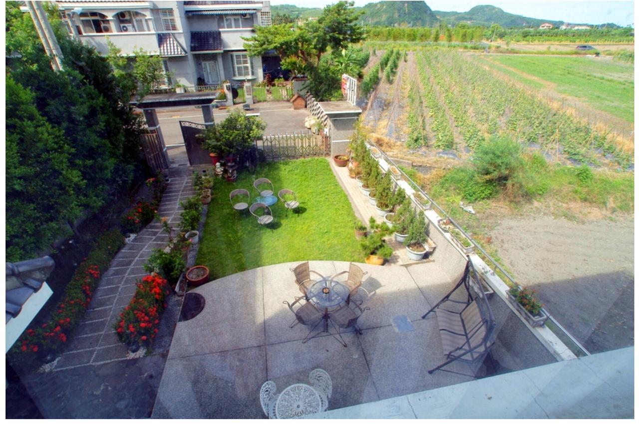 Emaly Homestay T'ai-tung エクステリア 写真