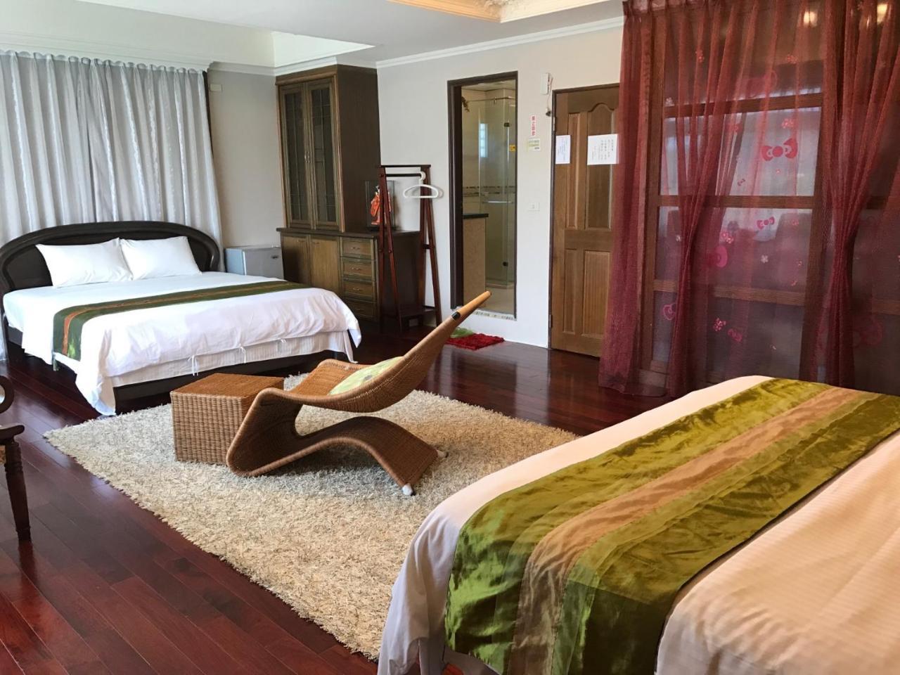 Emaly Homestay T'ai-tung エクステリア 写真