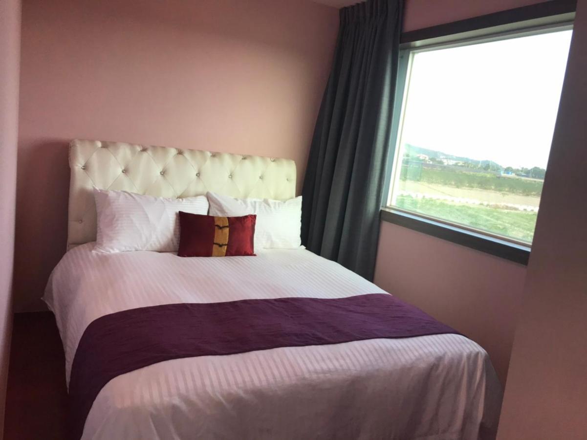 Emaly Homestay T'ai-tung エクステリア 写真